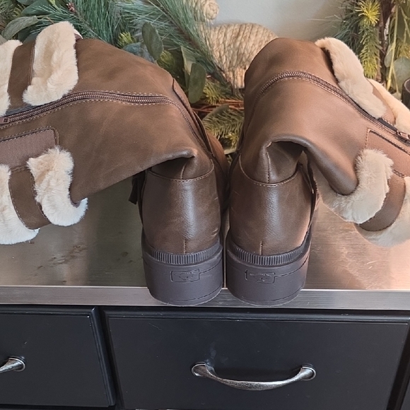 Rocket Dog Tan Fur-Trimmed Winter Boots - Picture 2 of 6